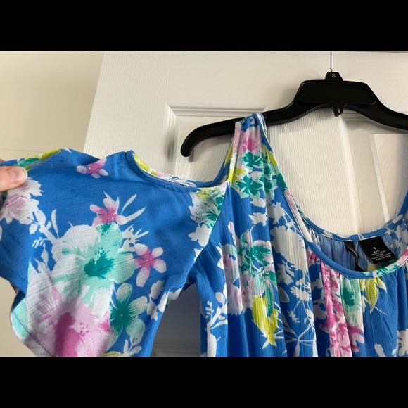 Beautiful EUC ND New Directions Blue Floral dress with cold shouldered - size S - Picture 4 of 5